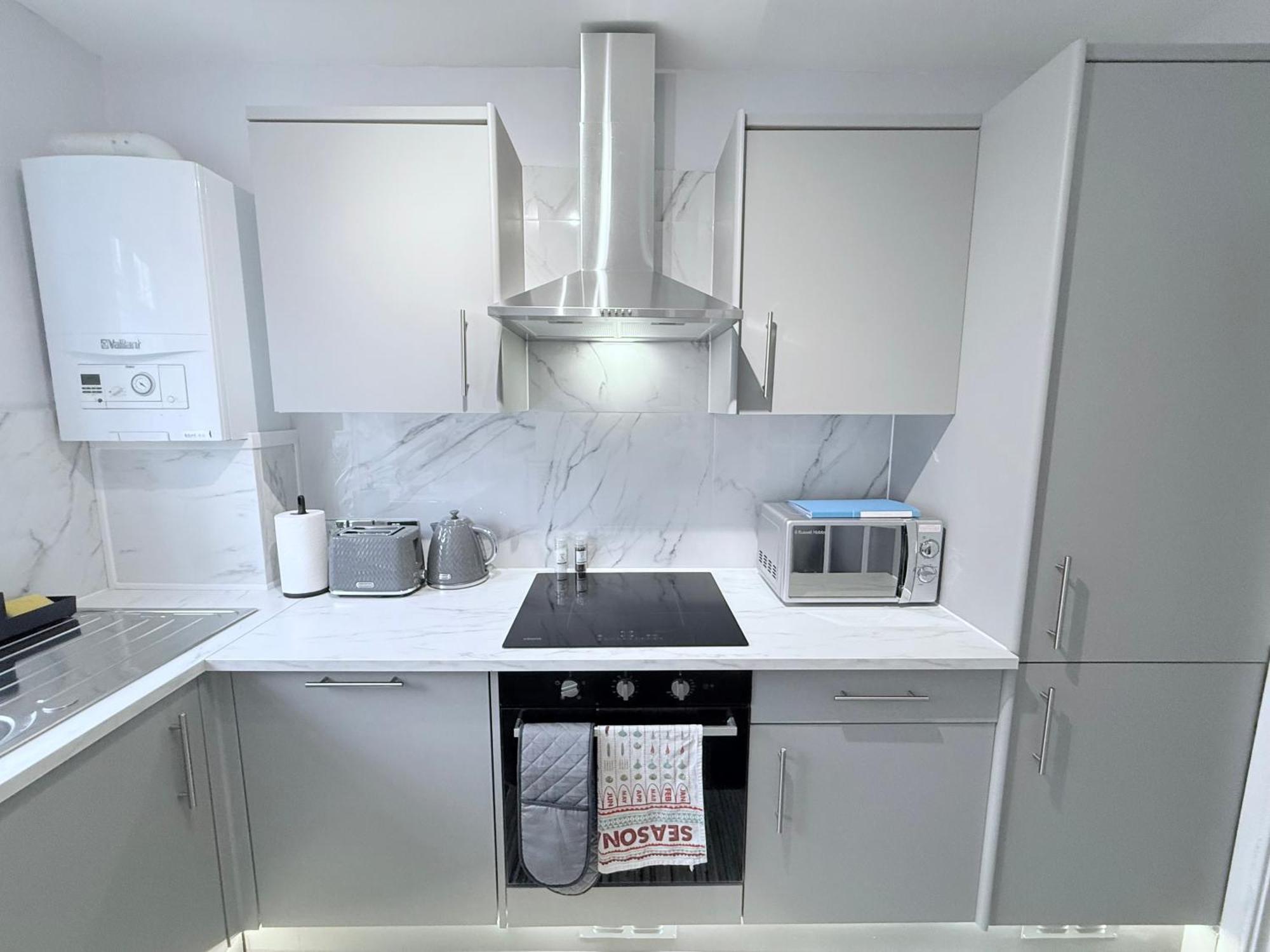 Staylondon - Sleeps 6 With Free Parking - Tourist, Concerts & Matches エクステリア 写真