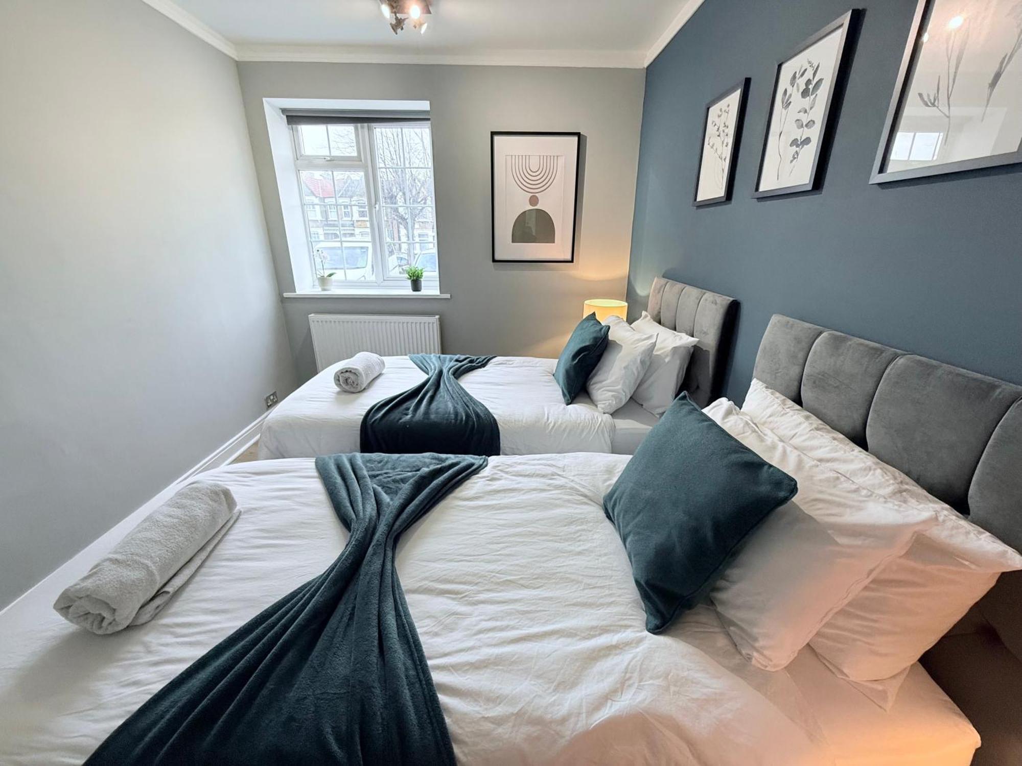 Staylondon - Sleeps 6 With Free Parking - Tourist, Concerts & Matches エクステリア 写真