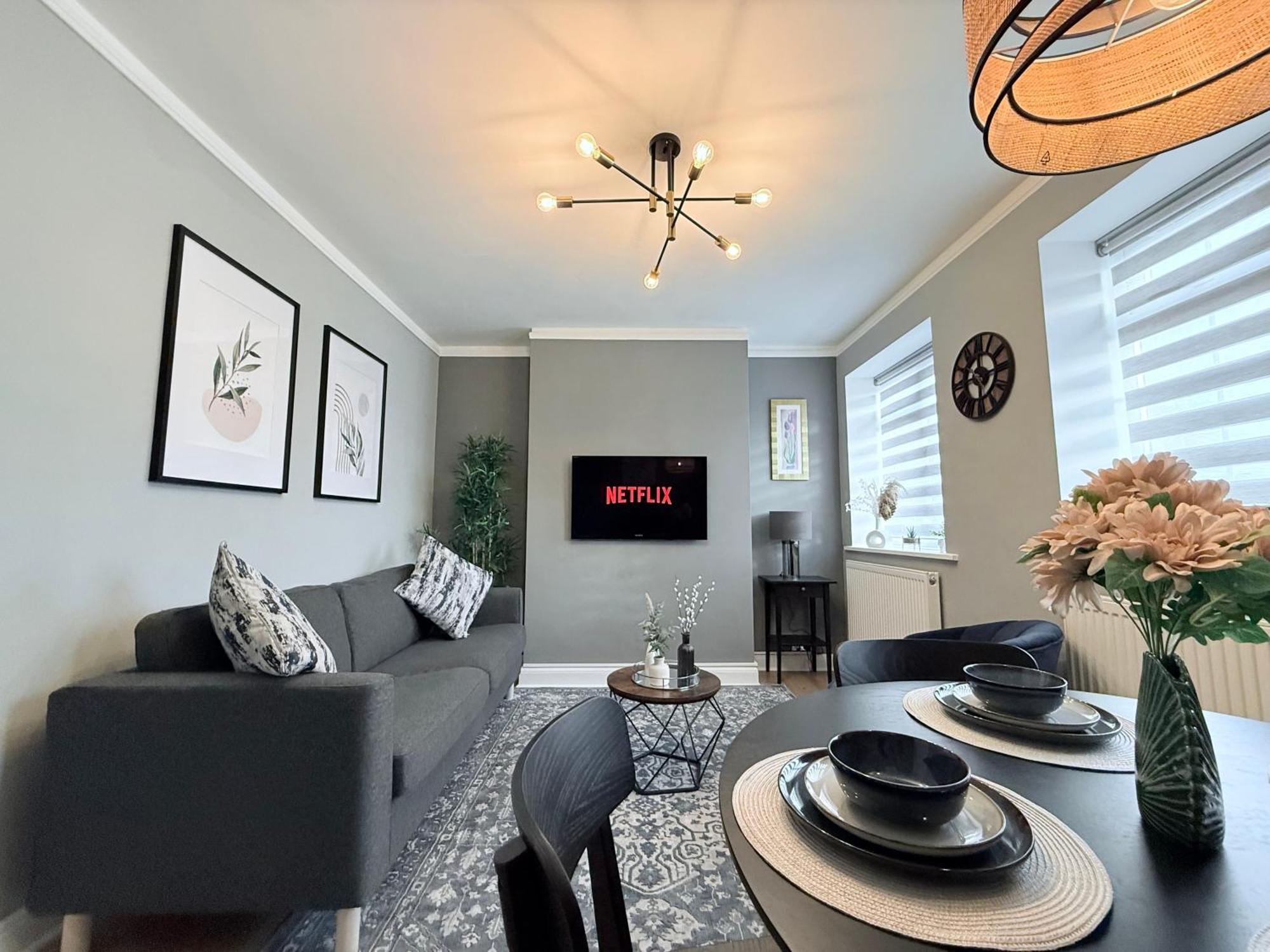 Staylondon - Sleeps 6 With Free Parking - Tourist, Concerts & Matches エクステリア 写真